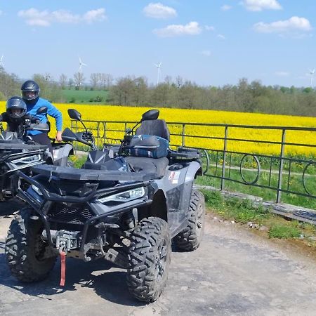 Domek Nad Jeziorem Koszajny Bagian luar foto