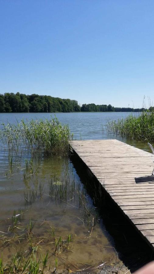 Domek Nad Jeziorem Koszajny Bagian luar foto